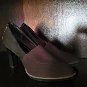 Dana Buchman Black Stretch Front Heels Size 8.5M